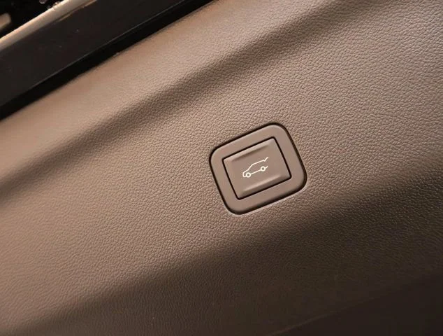 2026 Chevrolet Suburban High Country - Photo 30