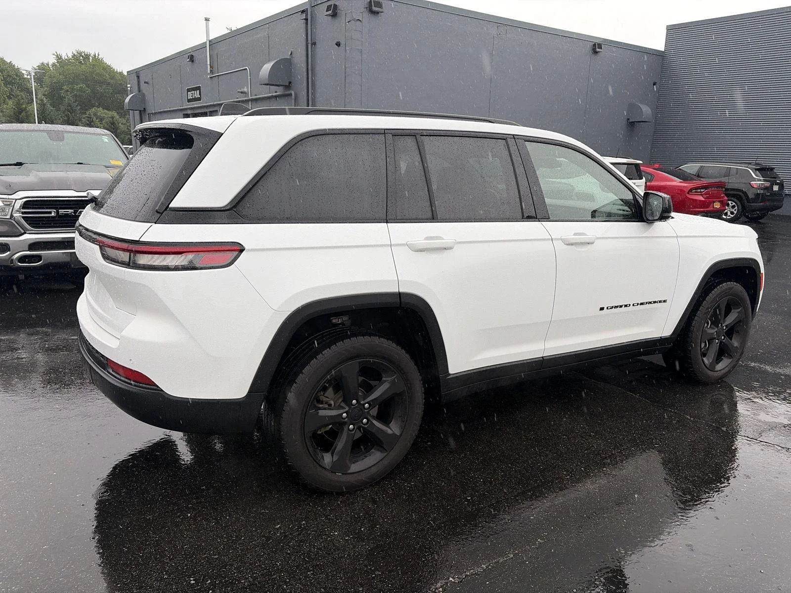 Used 2022 Bright White Clearcoat Jeep Altitude image 6