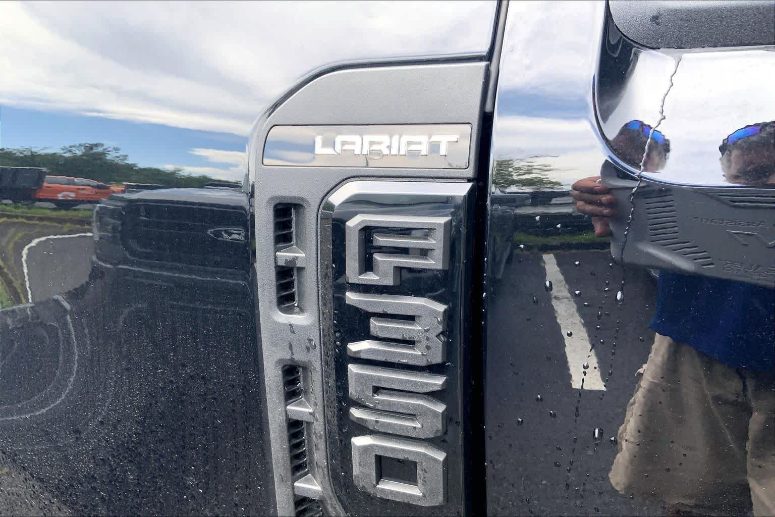 New 2026 Agate Black Metallic Ford F-350® Lariat® image 15