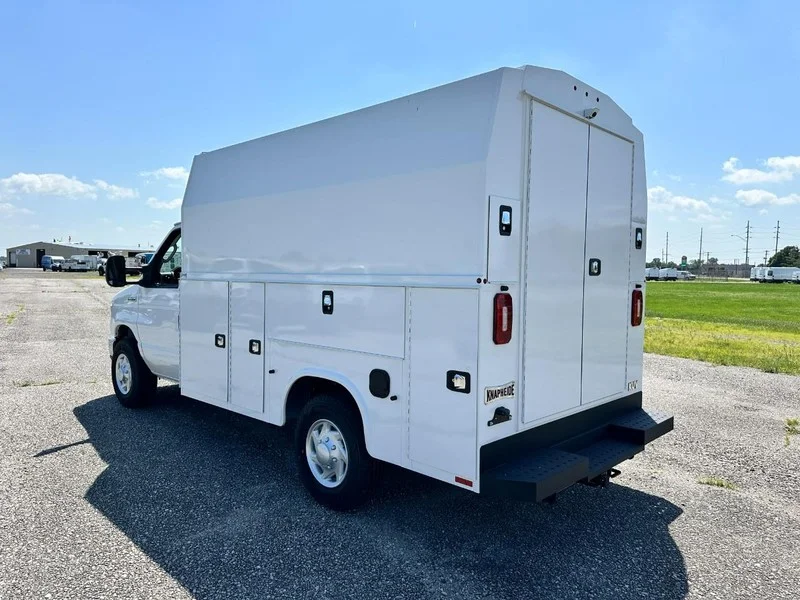New 2026 Oxford White Ford E-350 SRW High Roof image 3