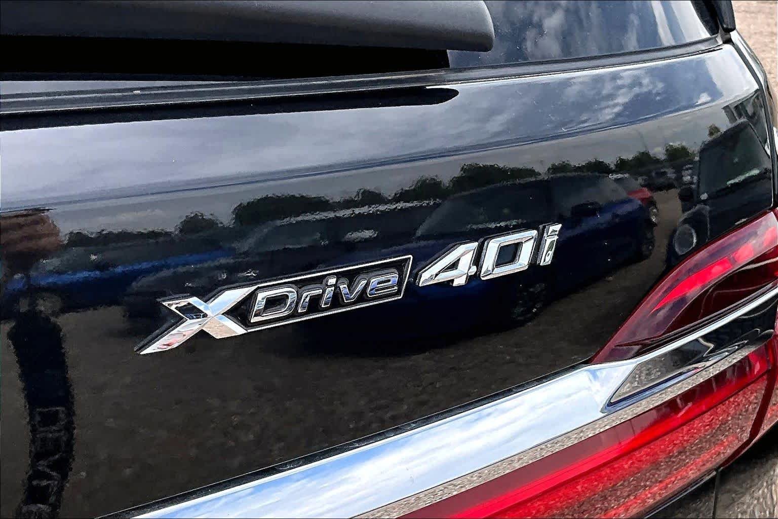Used 2022 Black Sapphire Metallic BMW xDrive40i image 8