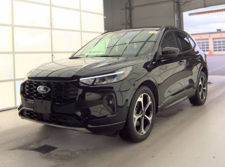 Used 2023 Black Ford ST-Line Select image 3