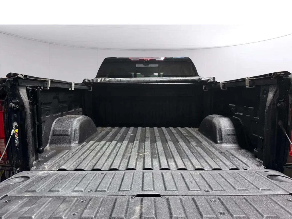 Used 2023 Onyx Black GMC AT4 image 34