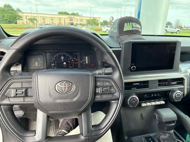 Used 2026  Toyota SR5 image 10