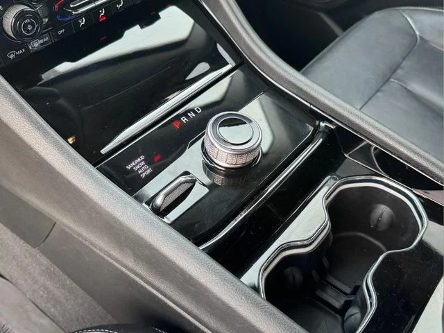 Used 2021 White Jeep Limited image 21