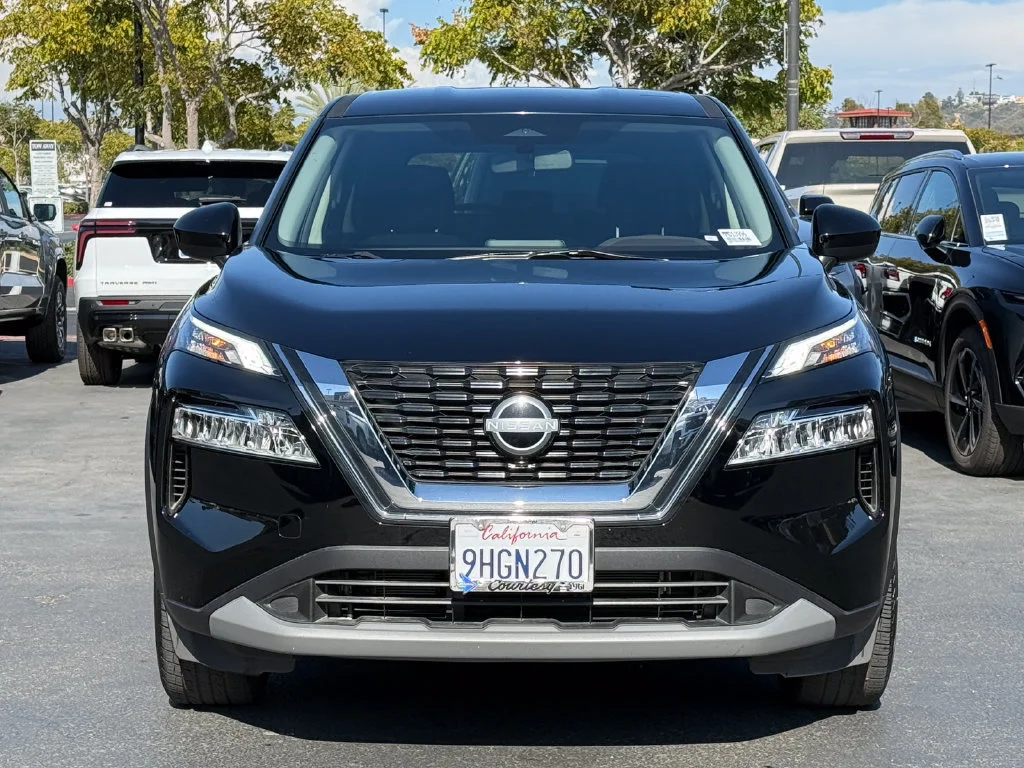 Used 2023 Black Nissan SV image 4