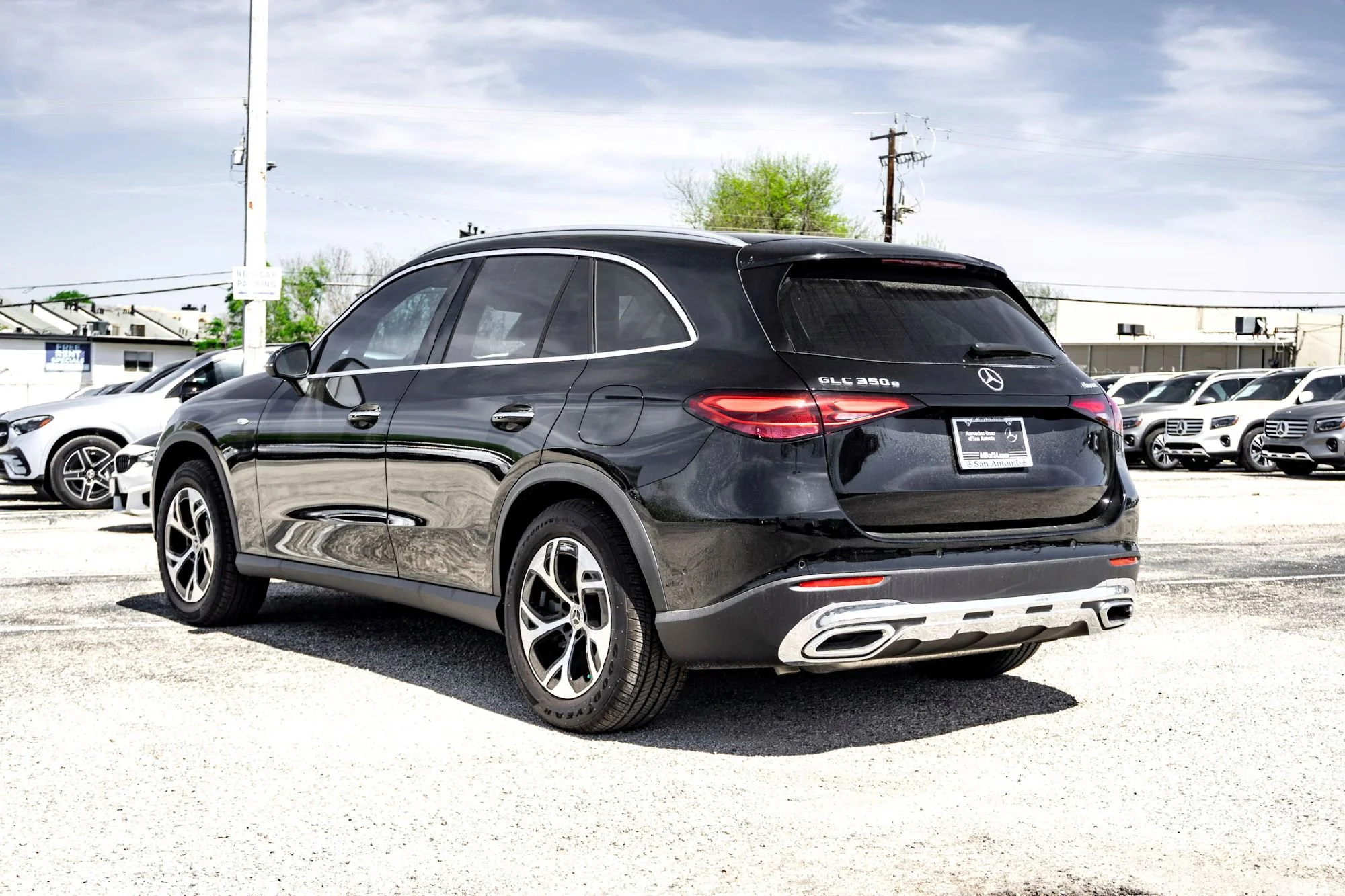 New 2025 Black Mercedes-Benz GLC 350e image 5