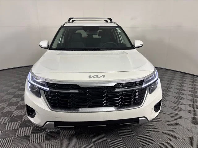 New 2026 White Kia S image 2
