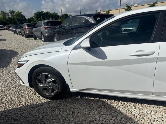 Used 2024 White Hyundai SE image 10
