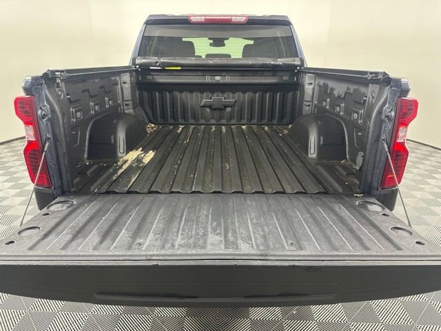 Used 2022 Dark Ash Metallic Chevrolet Custom image 20