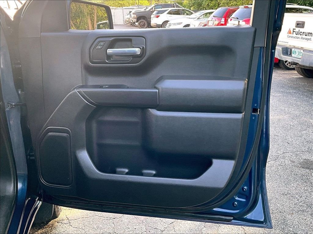 Used 2023 Blue Chevrolet Custom image 12