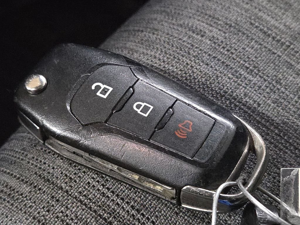 Used 2022 White Ford XL image 36