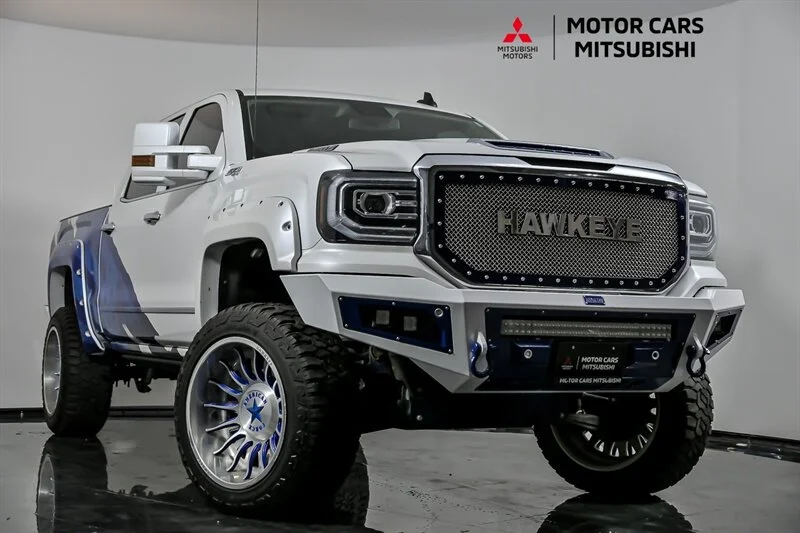 2018 GMC Sierra 4WD Crew Cab Short Box SLT's photo