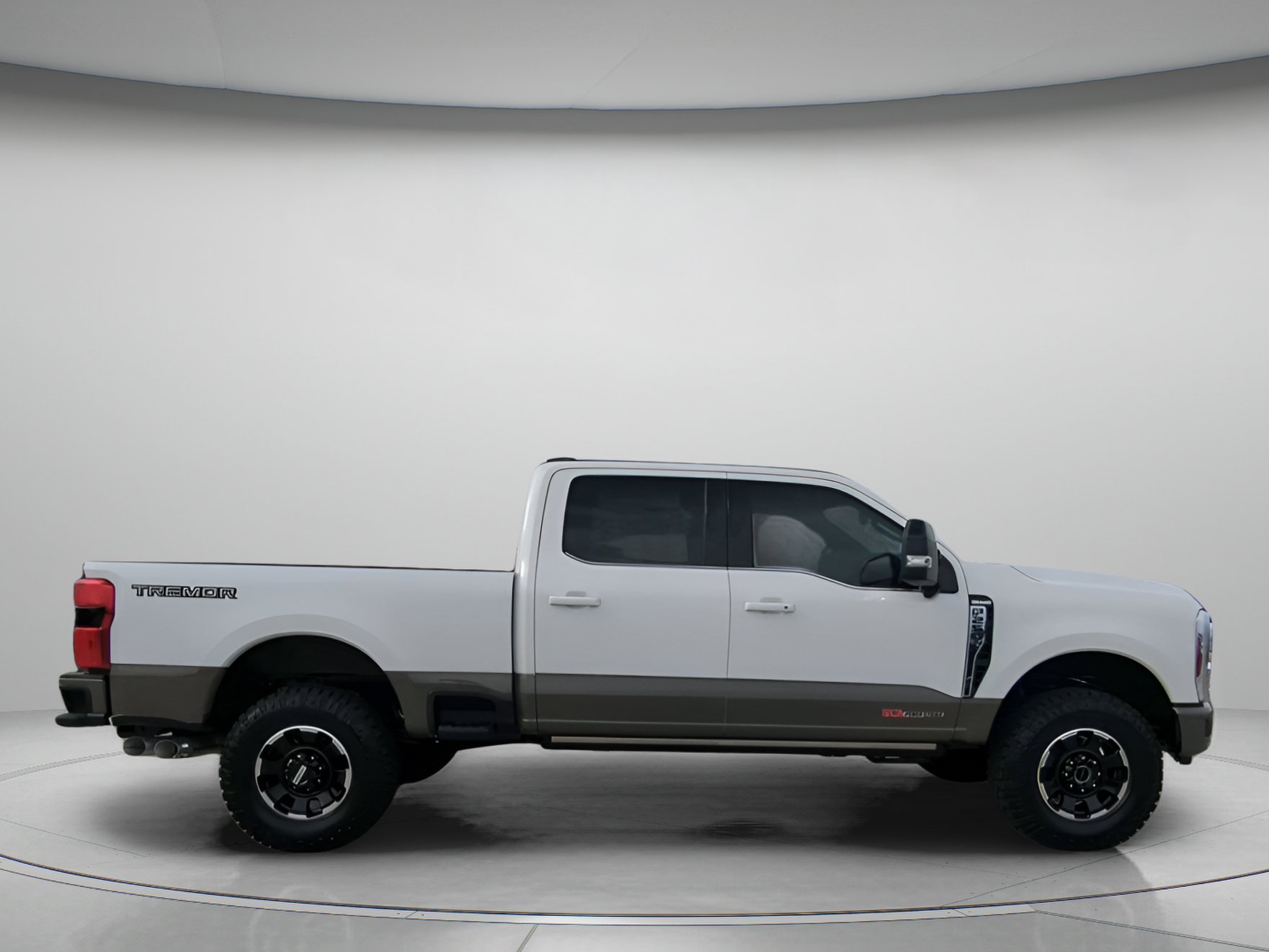 New 2026 Star White Metallic Tri-Coat Ford F-250® King Ranch® image 29