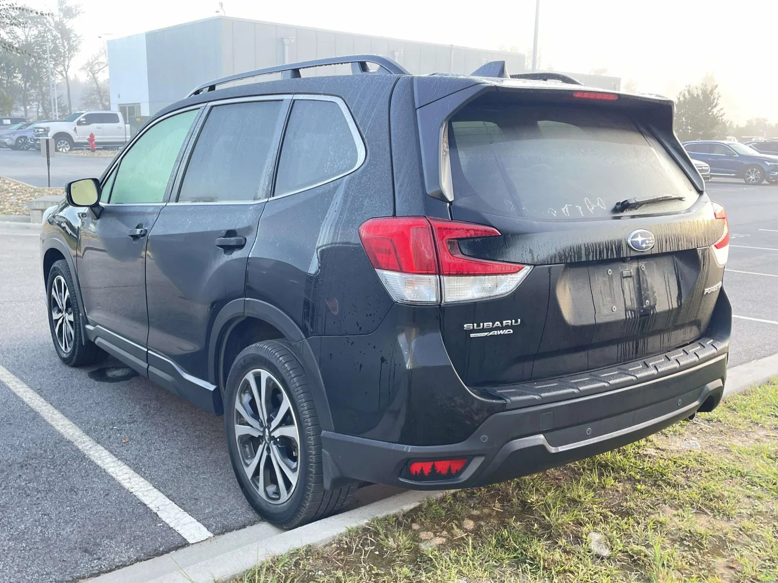 Used 2022 Crystal Black Silica Subaru Limited image 3