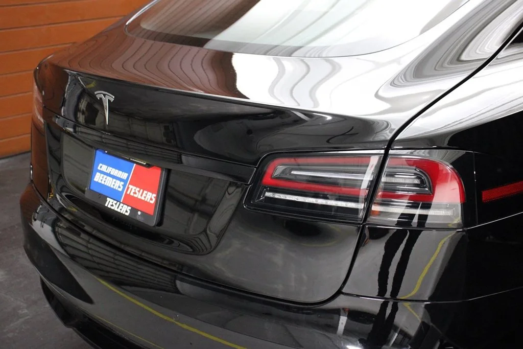Used 2022 Solid Black Tesla Base image 10