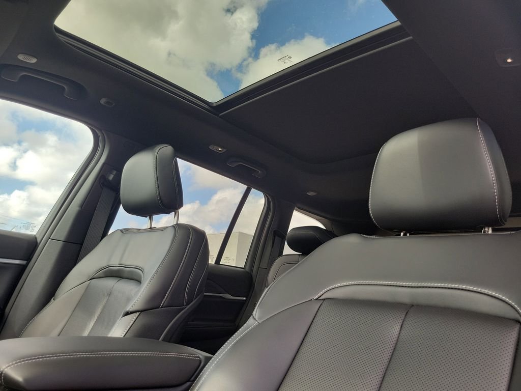 New 2026 Baltic Gray Metallic Clear-Coat Exterior Paint Jeep Limited image 25