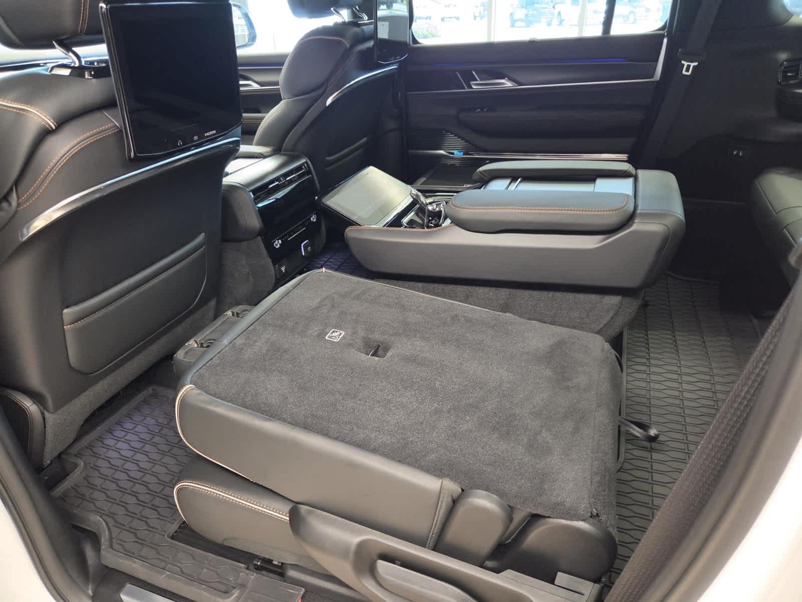 2026 Jeep Grand Wagoneer L Summit Reserve - Photo 14