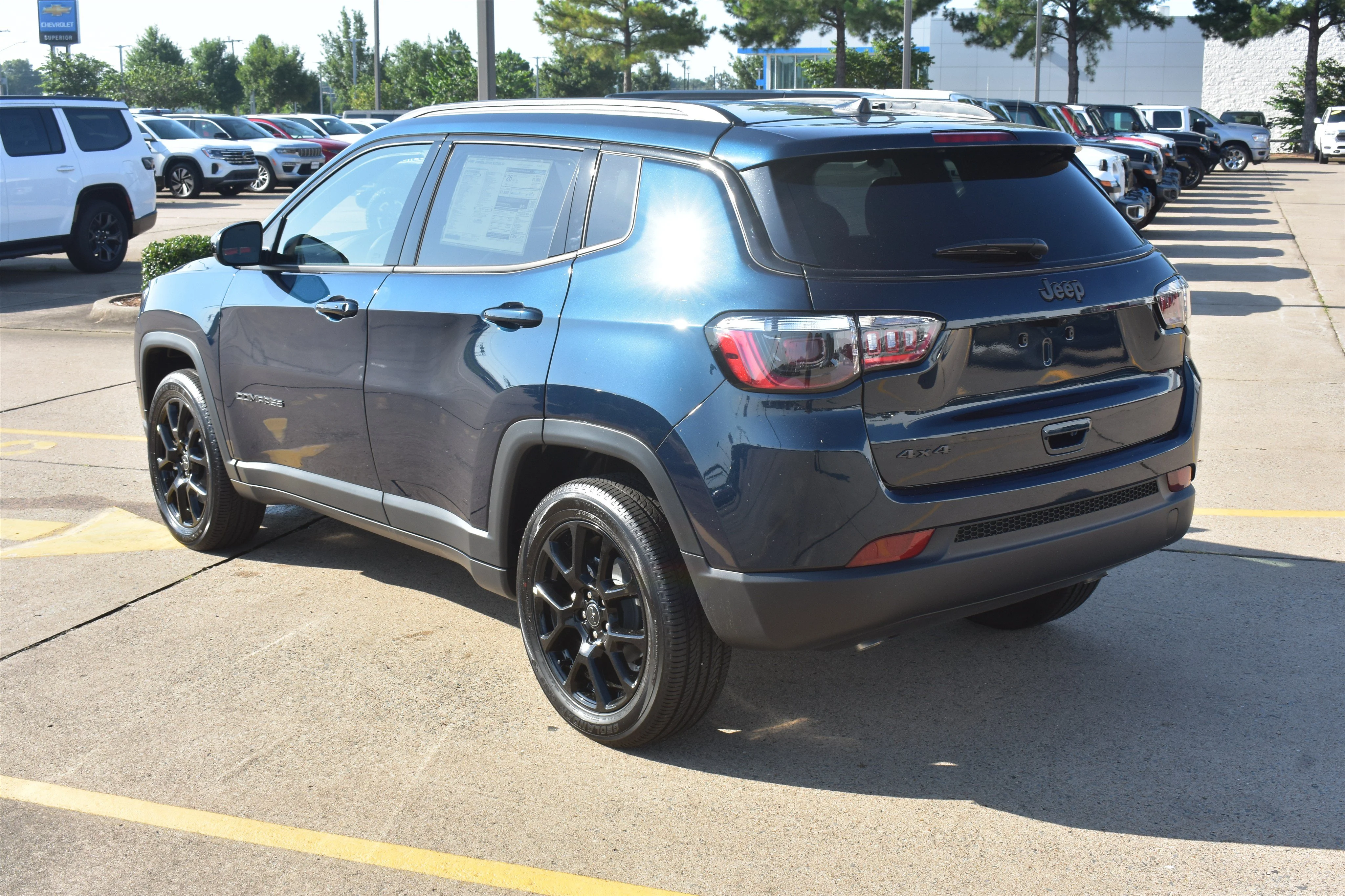 New 2026 Fathom Blue Pearl Coat Jeep Latitude Altitude image 8