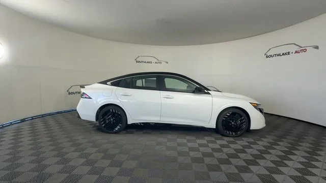 New 2027 Aspen White TriCoat / Super Black Two-tone Nissan SR image 9