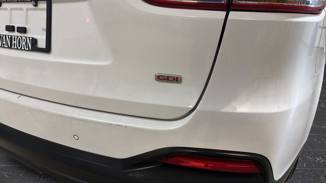 Used 2016 Snow White Pearl Kia LX image 32