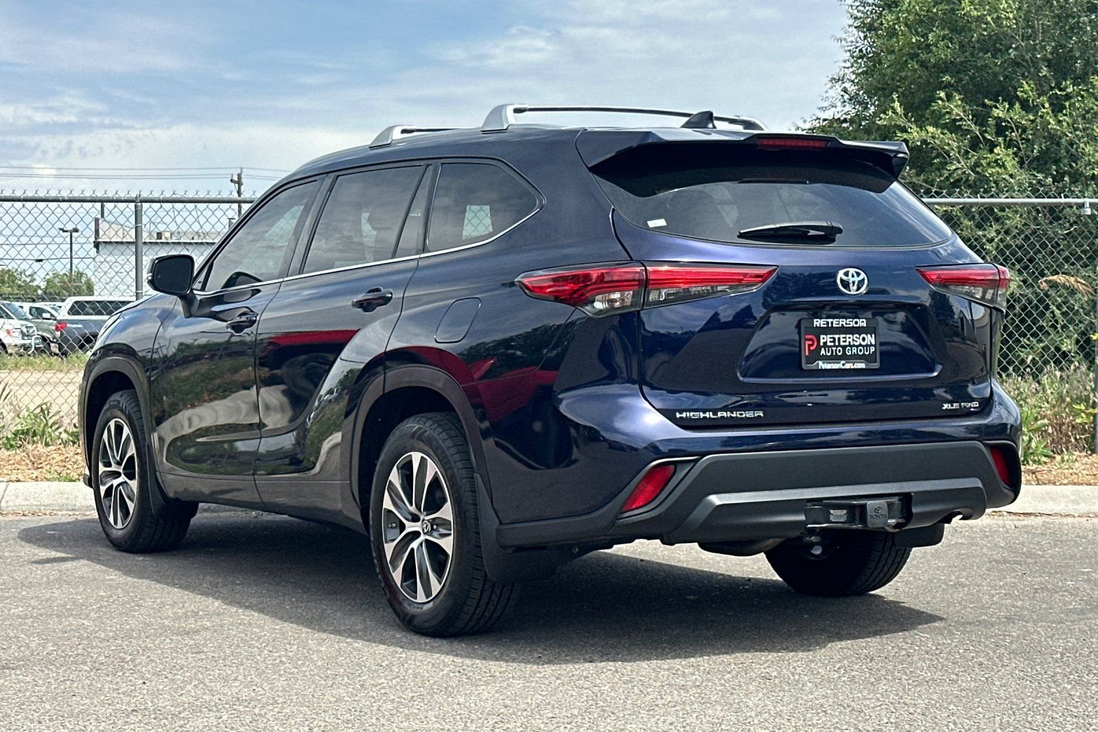2022 Toyota Highlander XLE - Photo 6