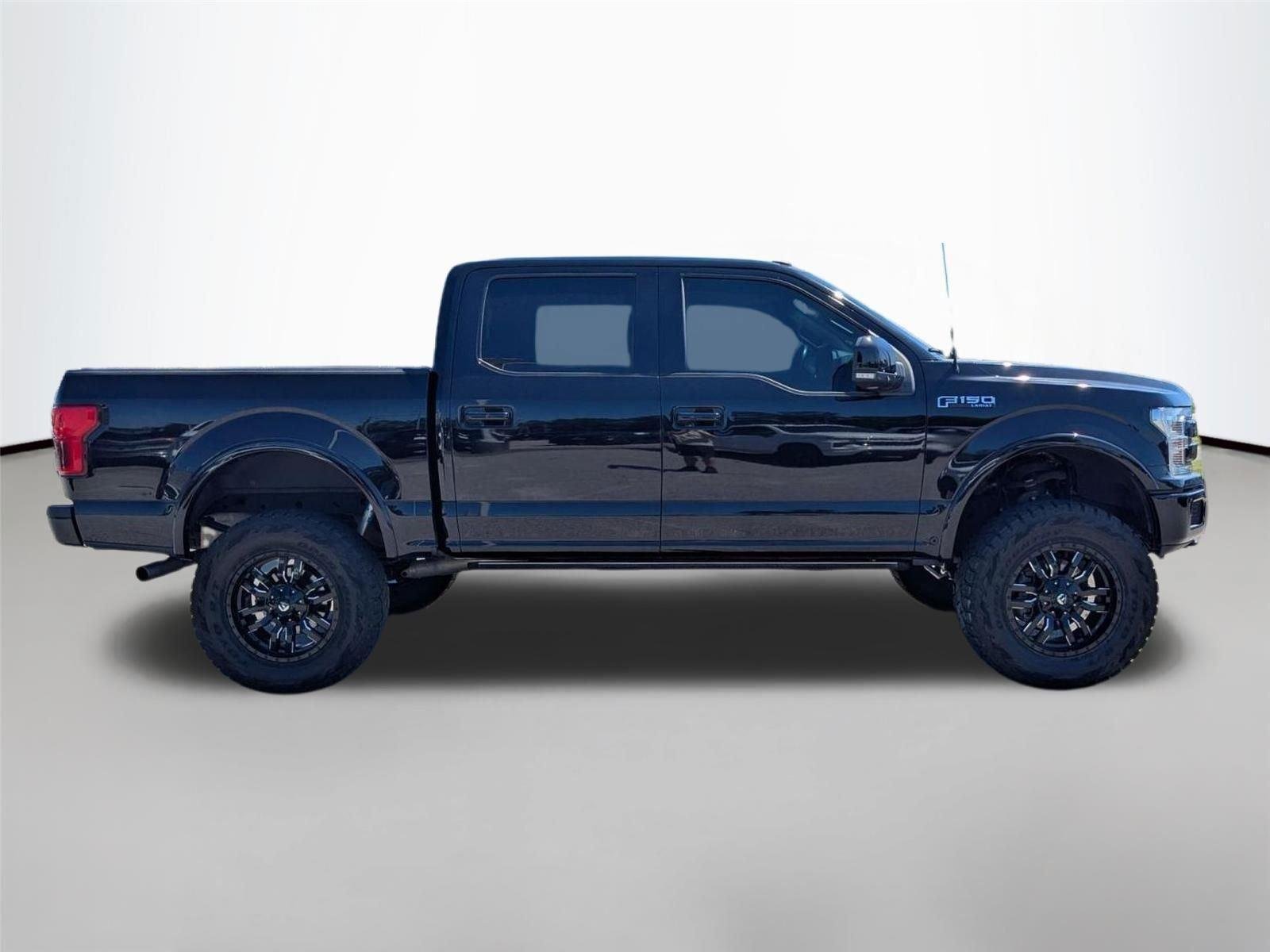 Used 2020 Agate Black Metallic Ford LARIAT image 4