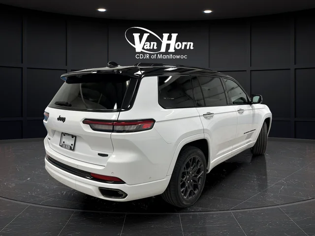 Used 2024 Bright White Clearcoat Jeep Summit image 7