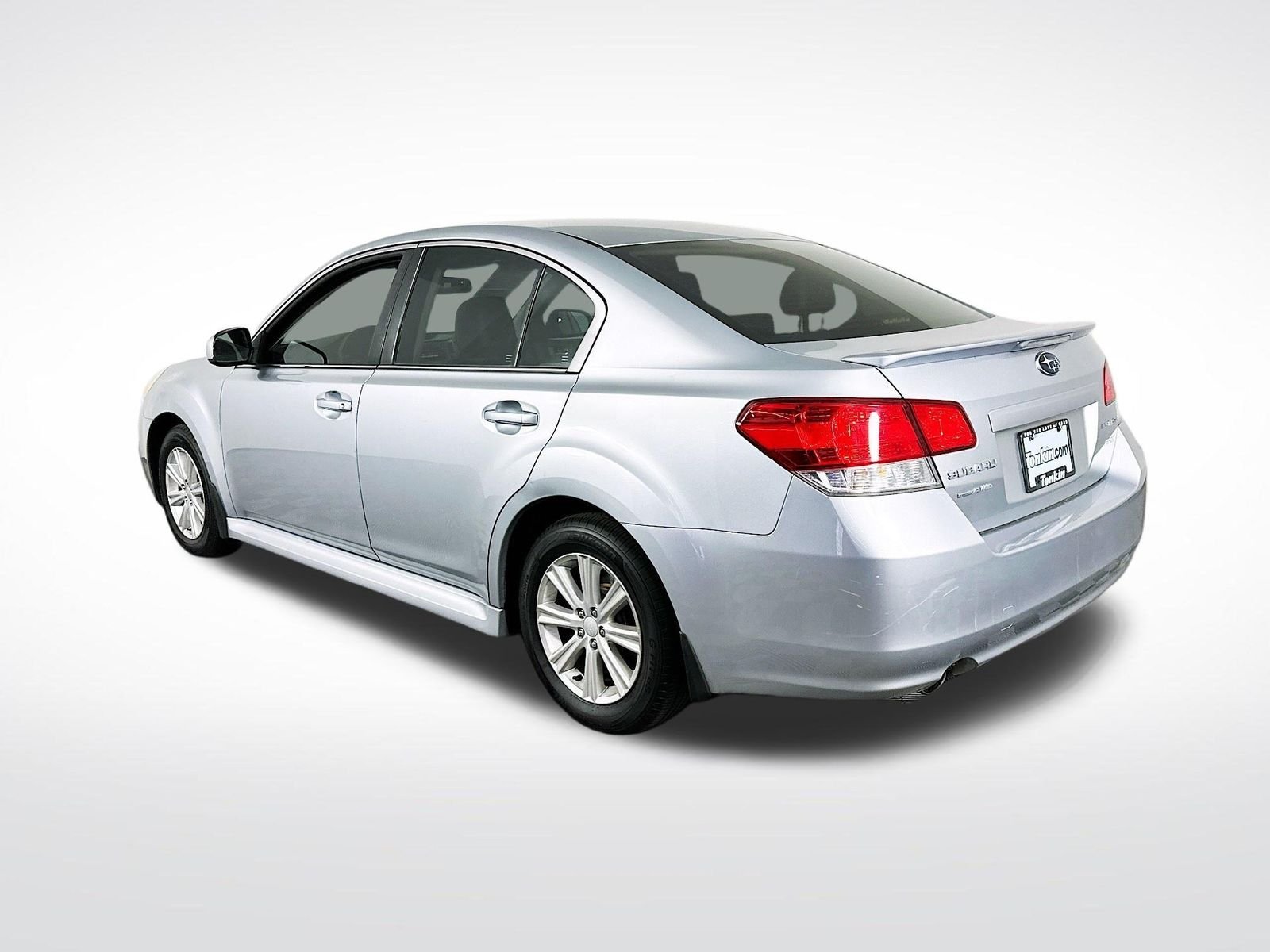 Used 2012 Ice Silver Metallic Subaru 2.5i image 5