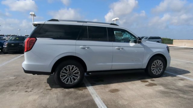 New 2026 Space Silver Metallic Ford Platinum® image 97