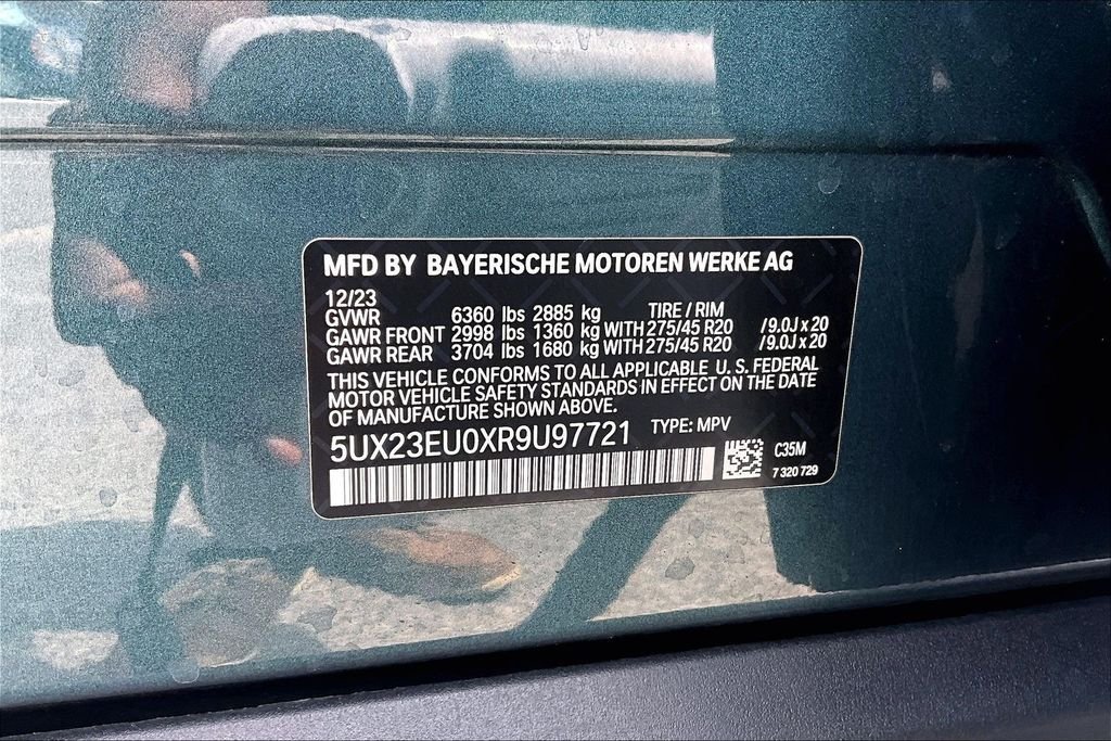 Used 2024 Blue BMW xDrive40i image 16