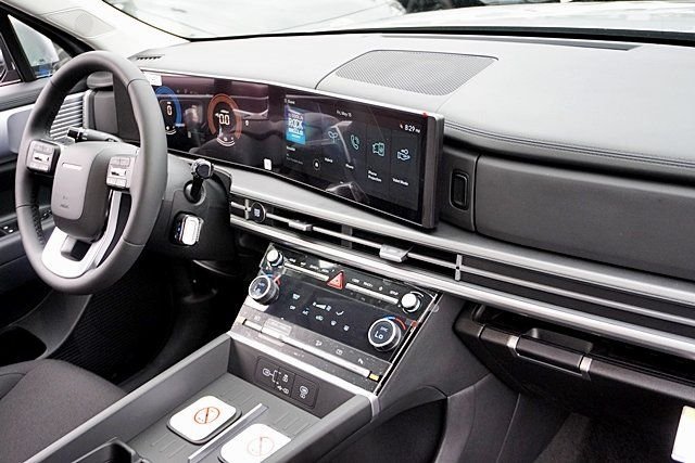 New 2026 Silver Hyundai SE image 12