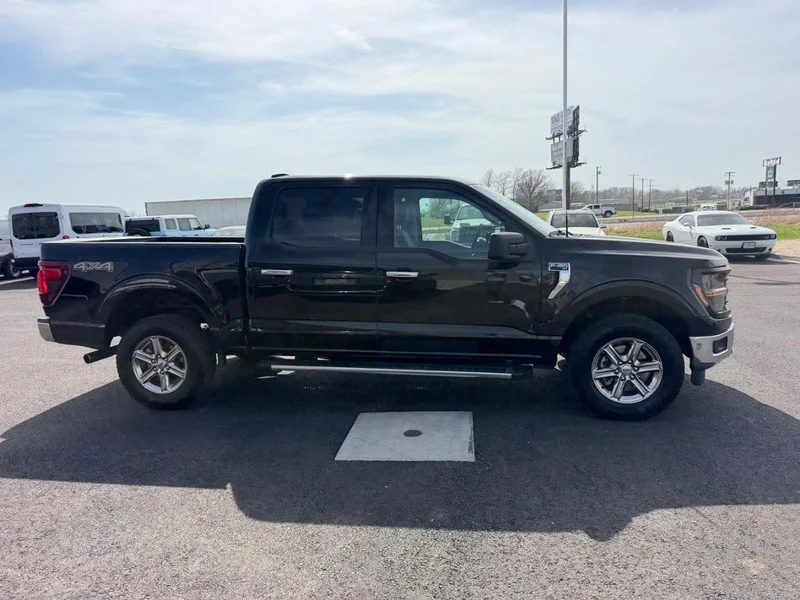 Certified Used 2025 Agate Black Metallic Ford XLT image 4