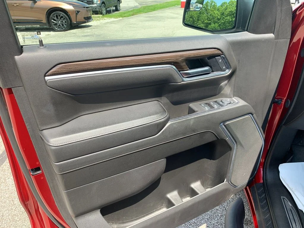 Used 2025 Red Chevrolet RST image 12