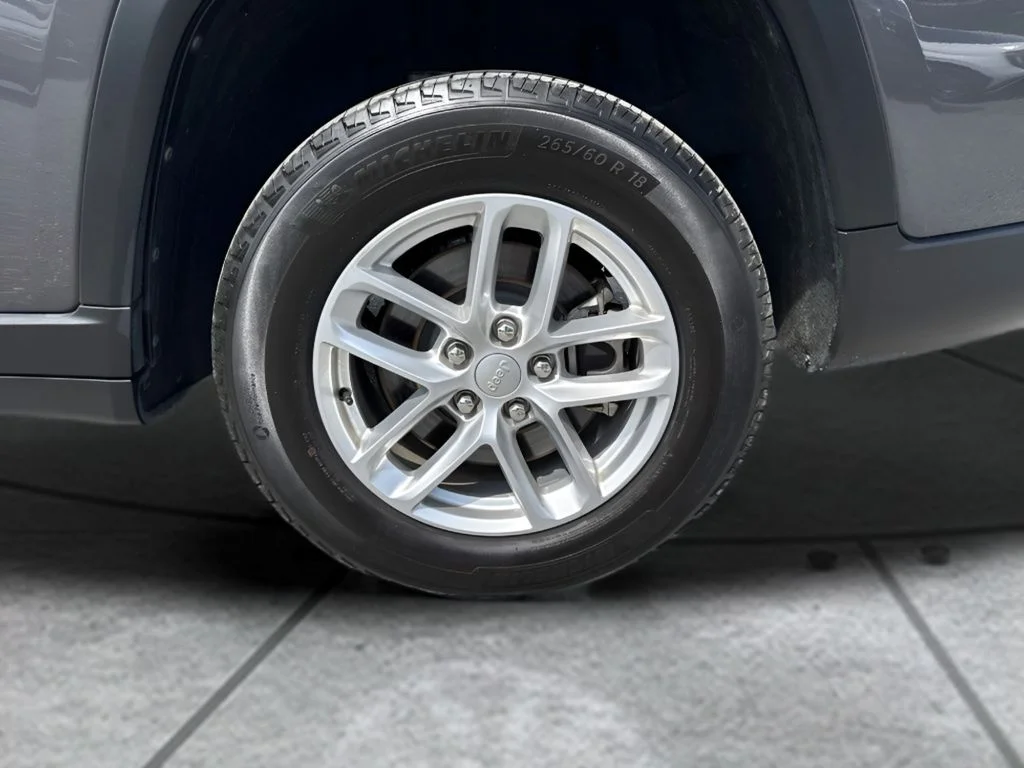 Used 2024 Gray Jeep Laredo X image 33