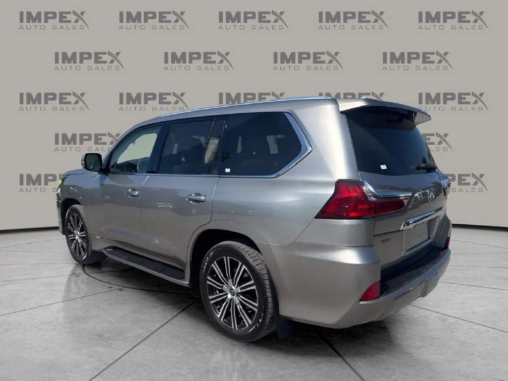Used 2019 Silver Lexus 570 image 3