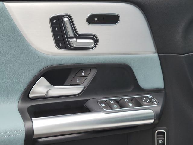 New 2026 White Mercedes-Benz GLA 250 image 17