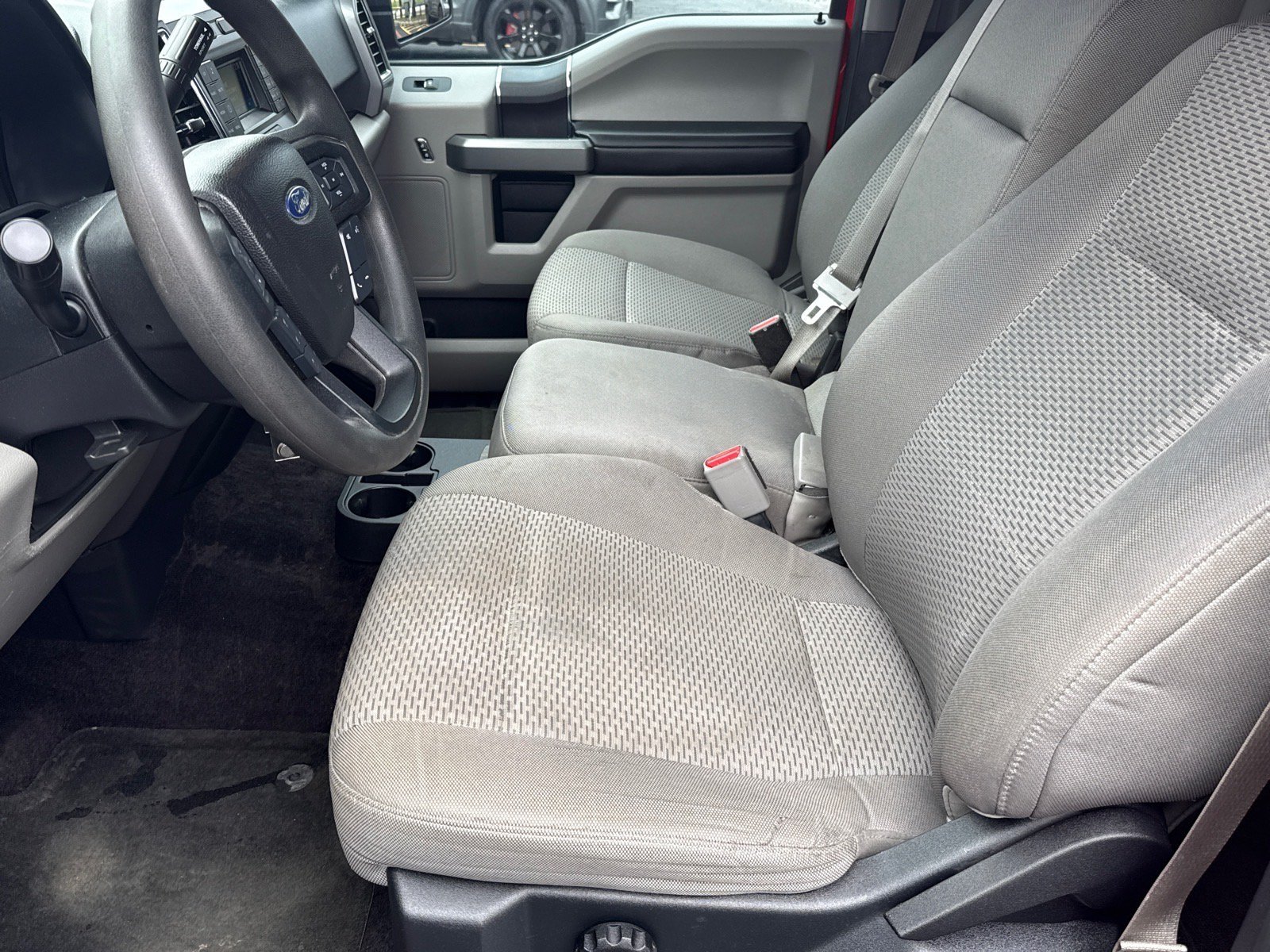 Used 2016 Red Ford  image 15