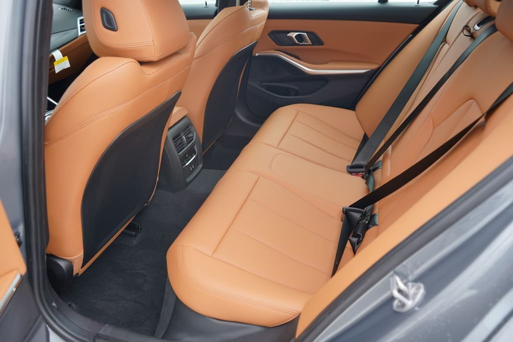 Used 2026 Skyscraper Gray Metallic BMW 330i xDrive image 19