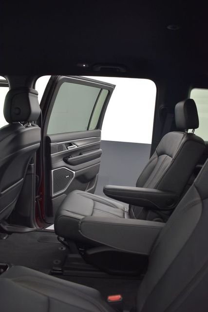 New 2026 Velvet Red Pearlcoat (DISC) Jeep Limited Altitude image 7