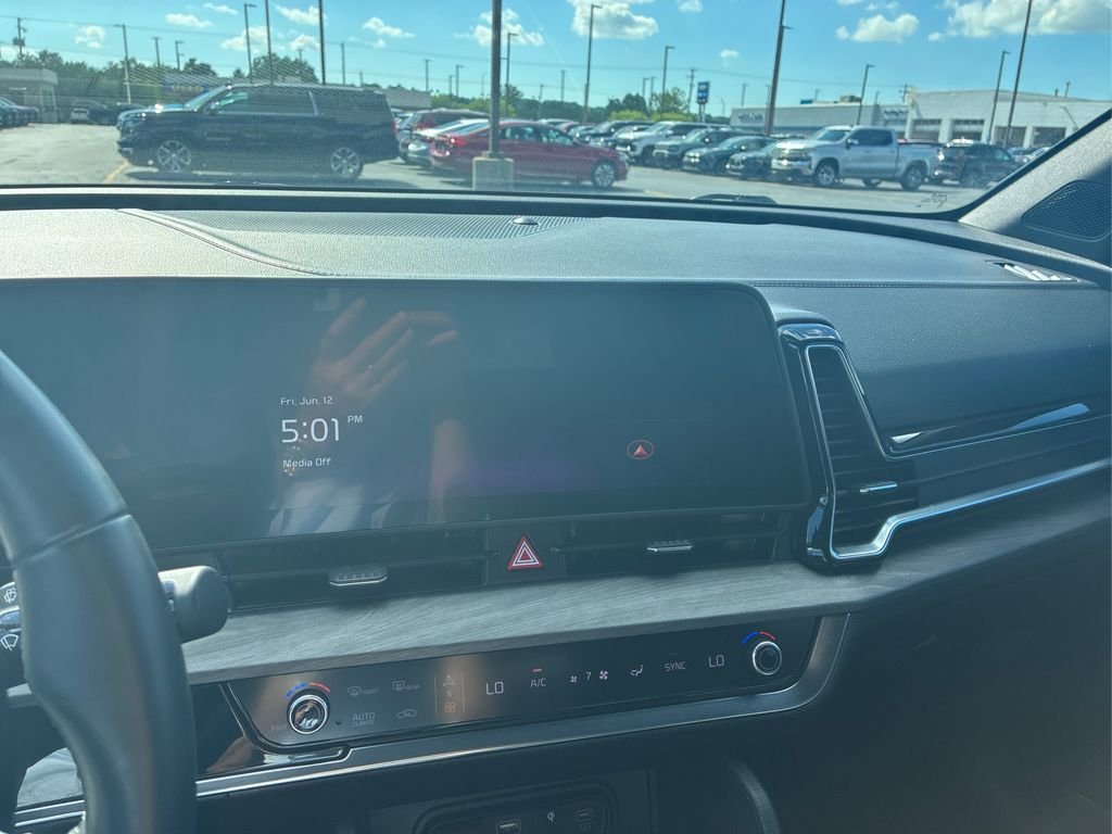 Used 2024 Wolf Gray Kia X-Line image 11