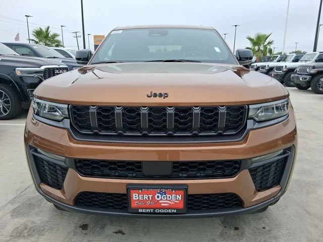 New 2026 Copper Shino Metallic Clear-Coat Exterior Paint Jeep Limited image 2