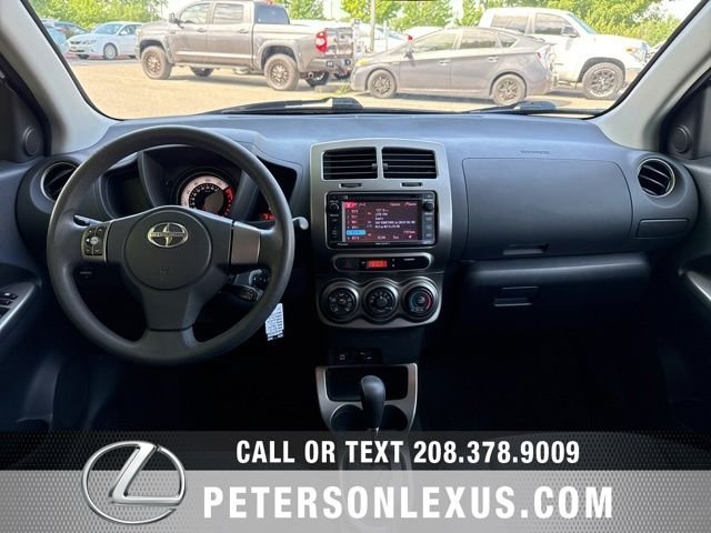 Used 2014 White Scion Base image 14