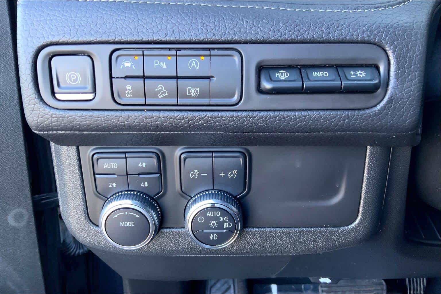 Used 2023 Midnight Blue Metallic GMC Denali image 34