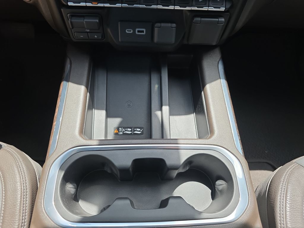 Used 2021 Black GMC Denali image 30