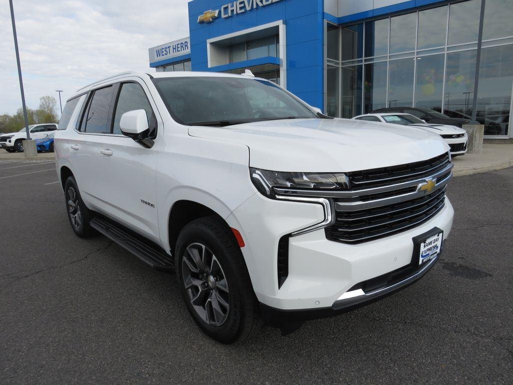Used 2023 Summit White Chevrolet LT image 2