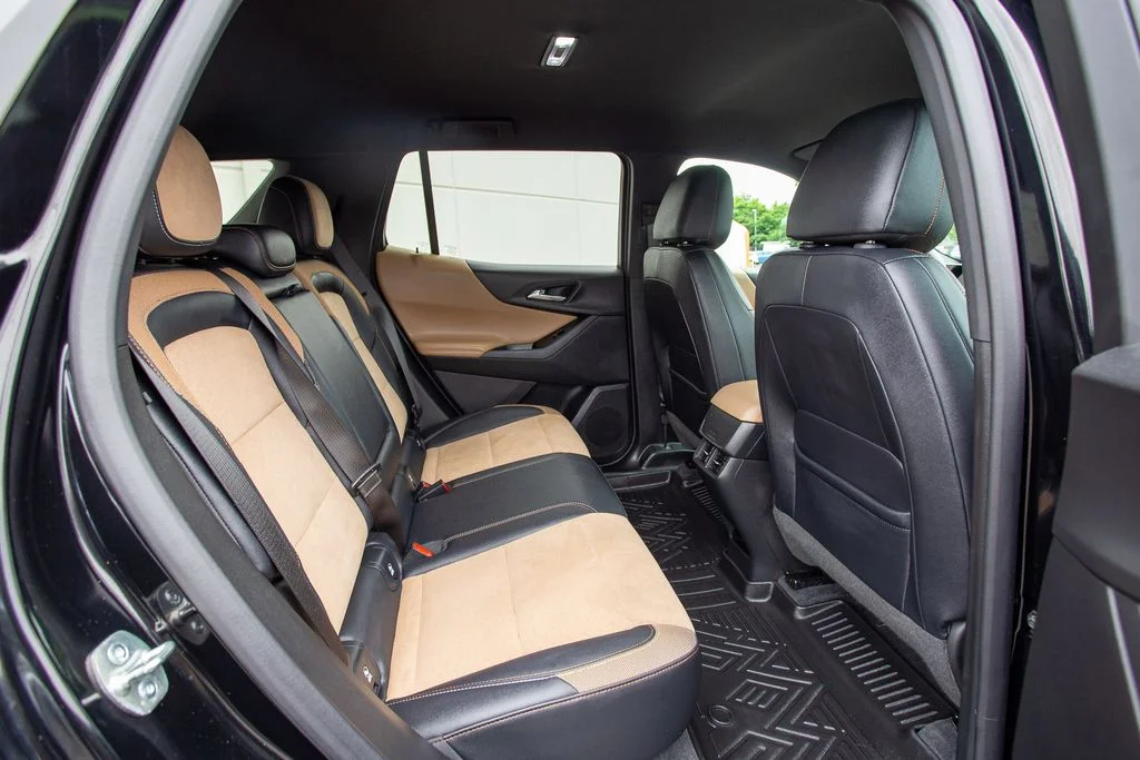 Used 2025 Black Metallic Chevrolet AWD ACTIV image 20