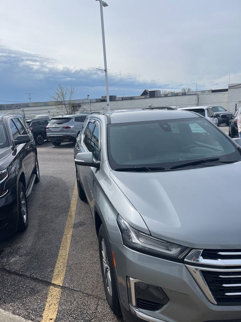 2023 Chevrolet Traverse AWD 1LT's photo