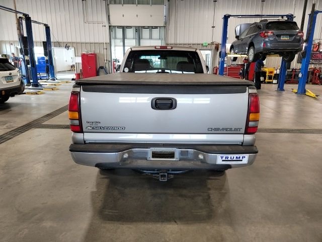 Used 2000 Light Pewter Metallic Chevrolet LS image 6