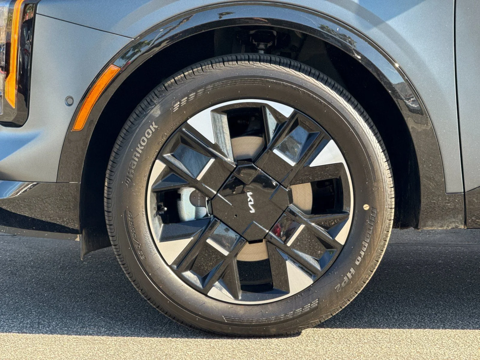 New 2026 Gray Kia SX-Prestige image 34